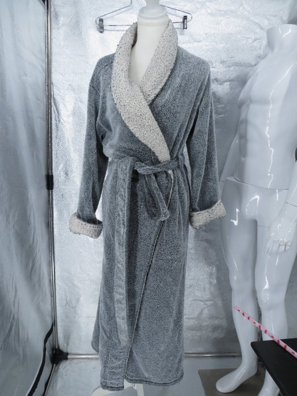 Natori Plush Fleece Robe Gray Medium Sherpa Collar Belted Long Bathrobe cozycore